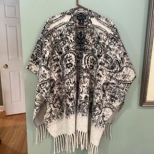 Rachel Zoe Monochrome Houndstooth Poncho